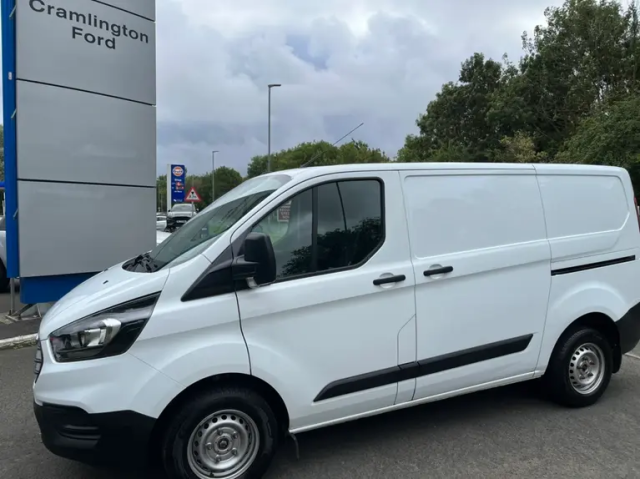 Ford Transit Custom 2.0 EcoBlue 130ps Low Roof Leader Van Panel Van Diesel White